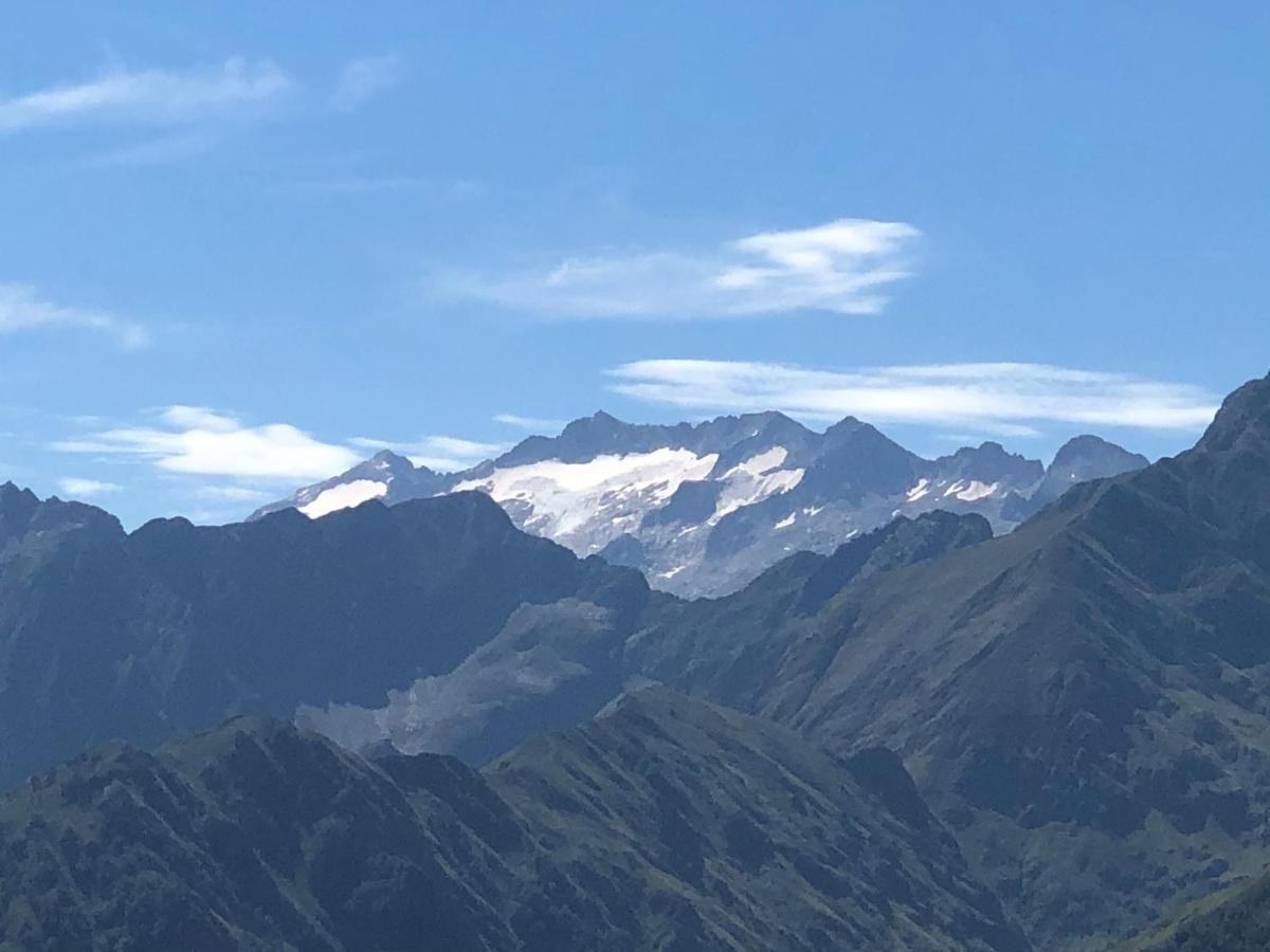 Le 41 Avenue Foch Hotel Bagneres-de-Luchon Bagian luar foto