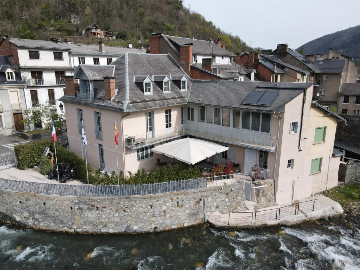 Le 41 Avenue Foch Hotel Bagneres-de-Luchon Bagian luar foto