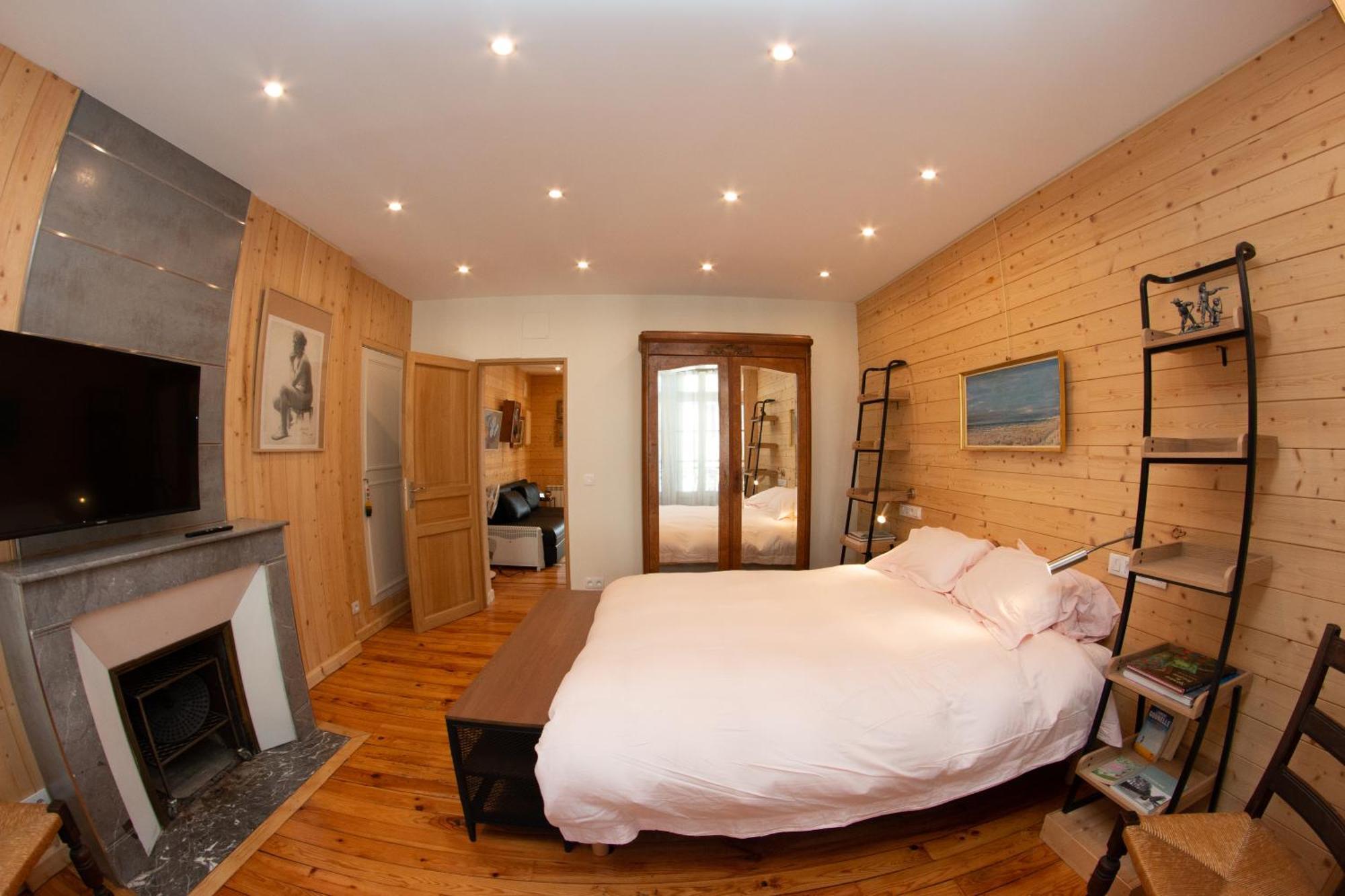 Le 41 Avenue Foch Hotel Bagneres-de-Luchon Bagian luar foto