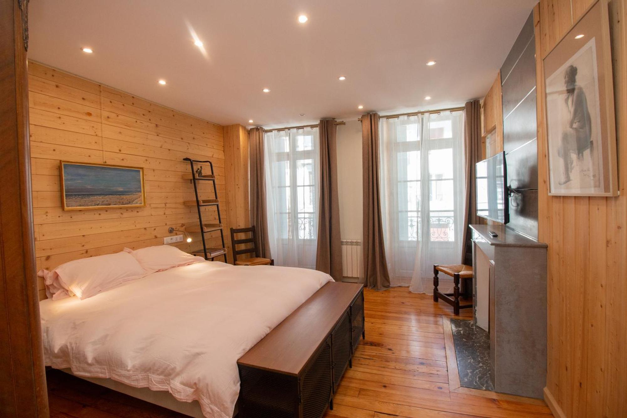 Le 41 Avenue Foch Hotel Bagneres-de-Luchon Bagian luar foto