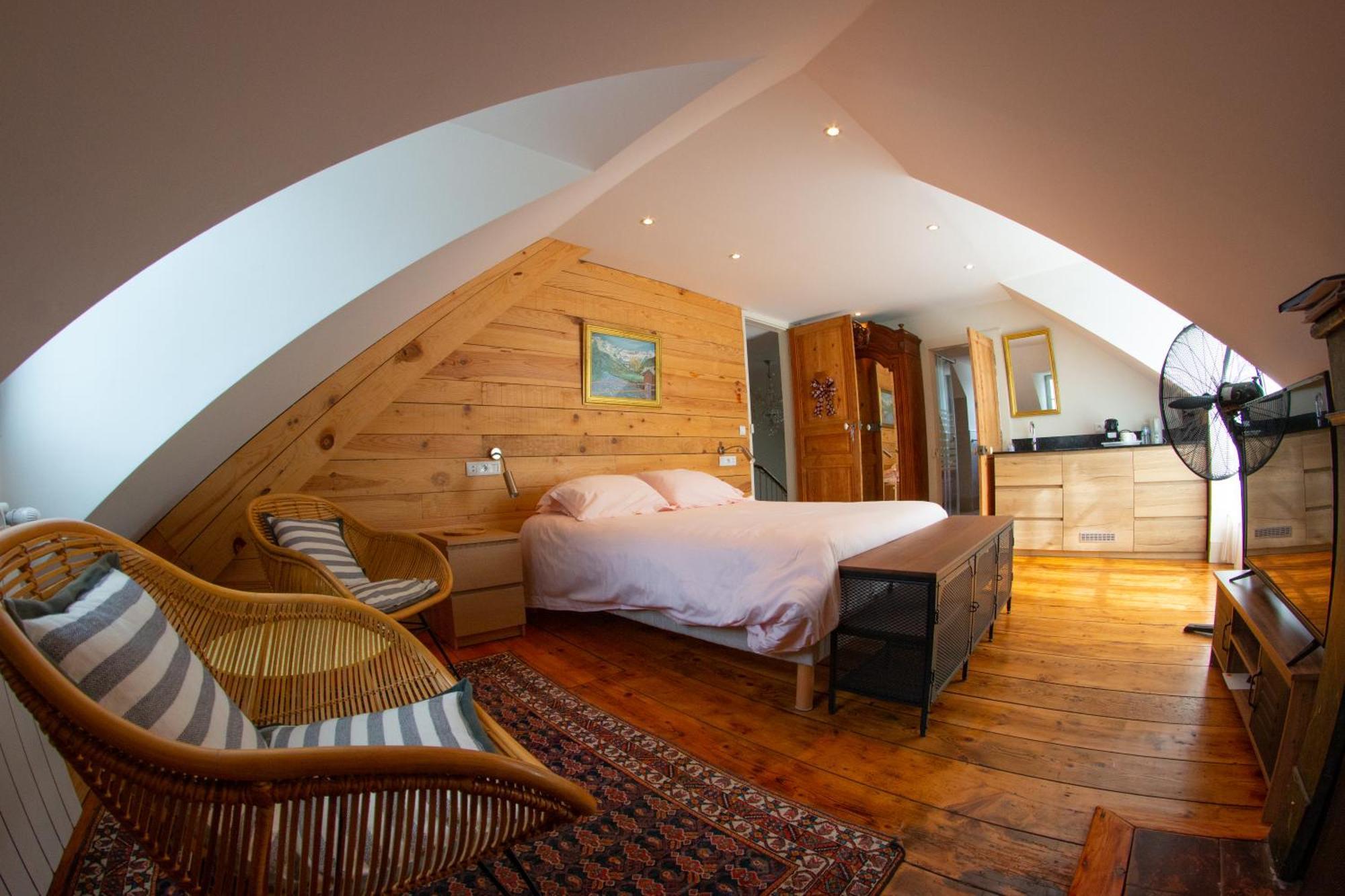 Le 41 Avenue Foch Hotel Bagneres-de-Luchon Bagian luar foto