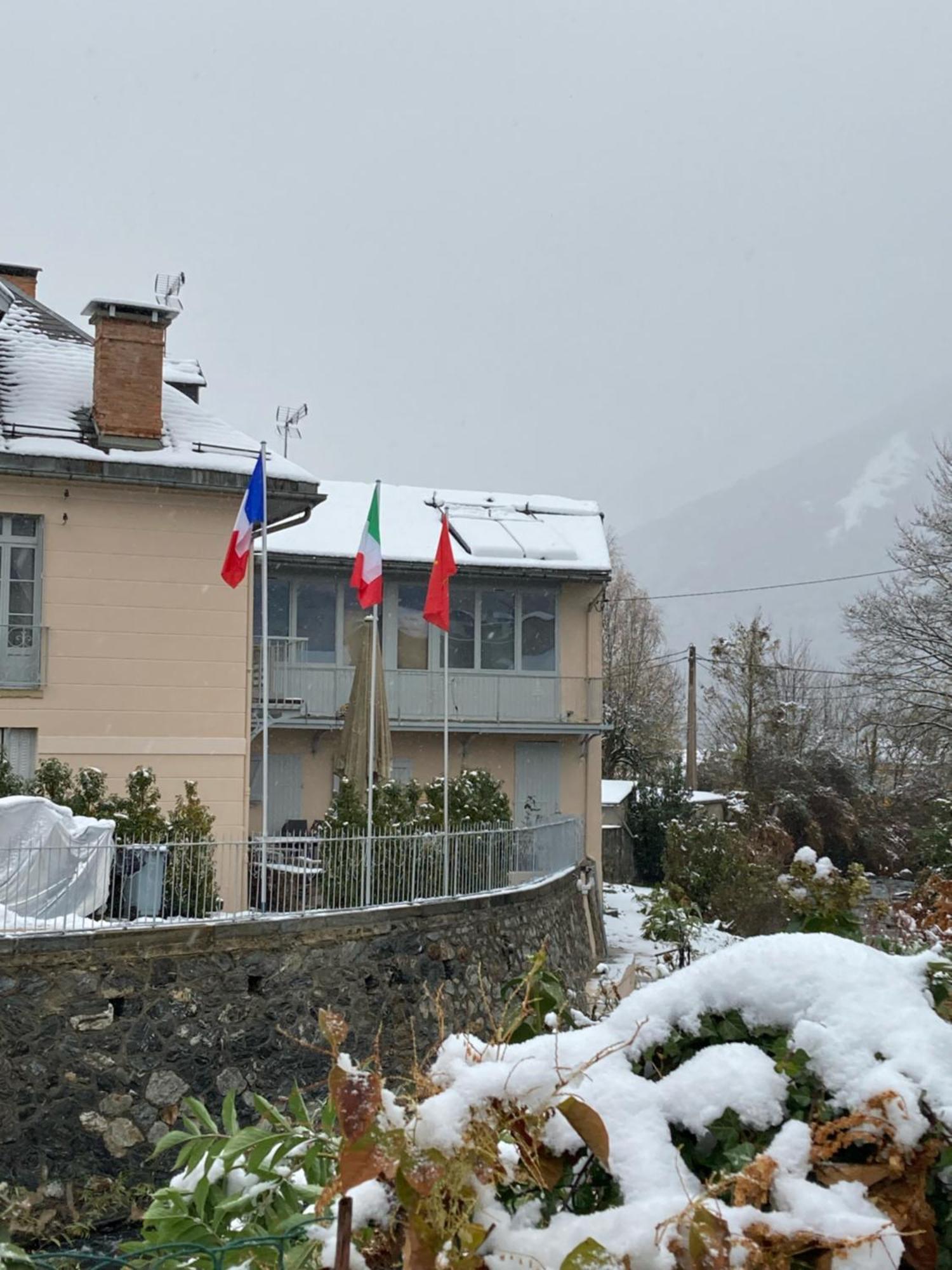 Le 41 Avenue Foch Hotel Bagneres-de-Luchon Bagian luar foto